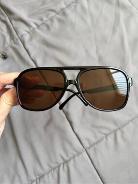 Women's Black Aviator Sunglasses with Brown Lenses